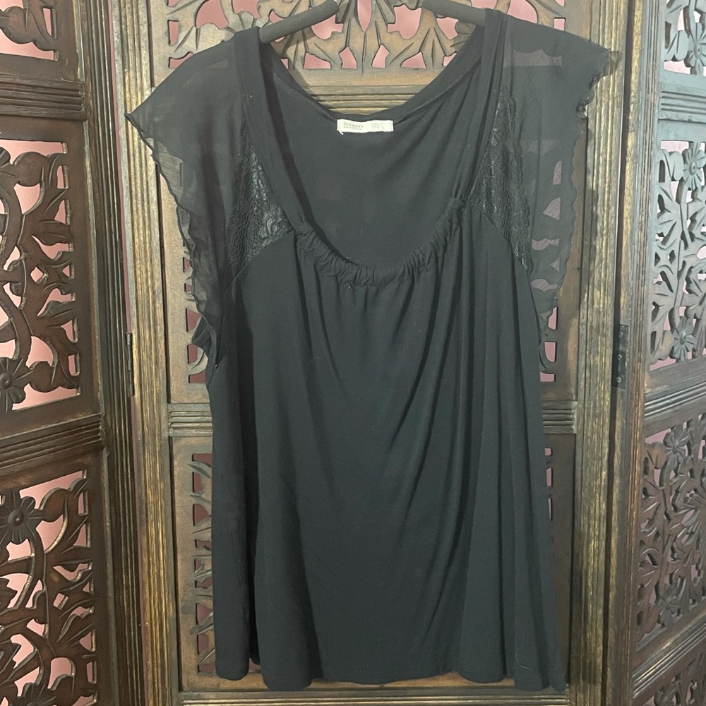 Flutter Sleeve Top
